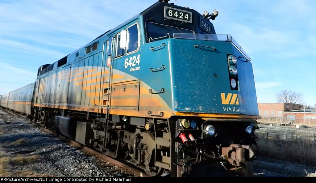 VIA Rail 6424